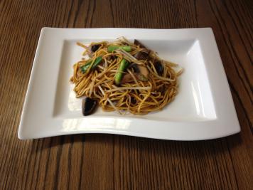 Mushroom Chow Mein
